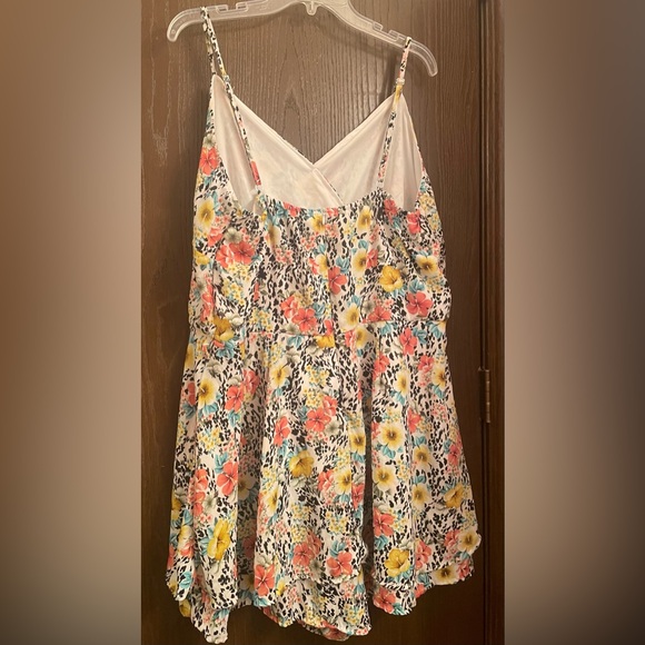 TOXIK 3 -PLUS SIZE 2X -FLORAL SEXY ROMPER SHORTS- VIBRANT - Picture 6 of 10